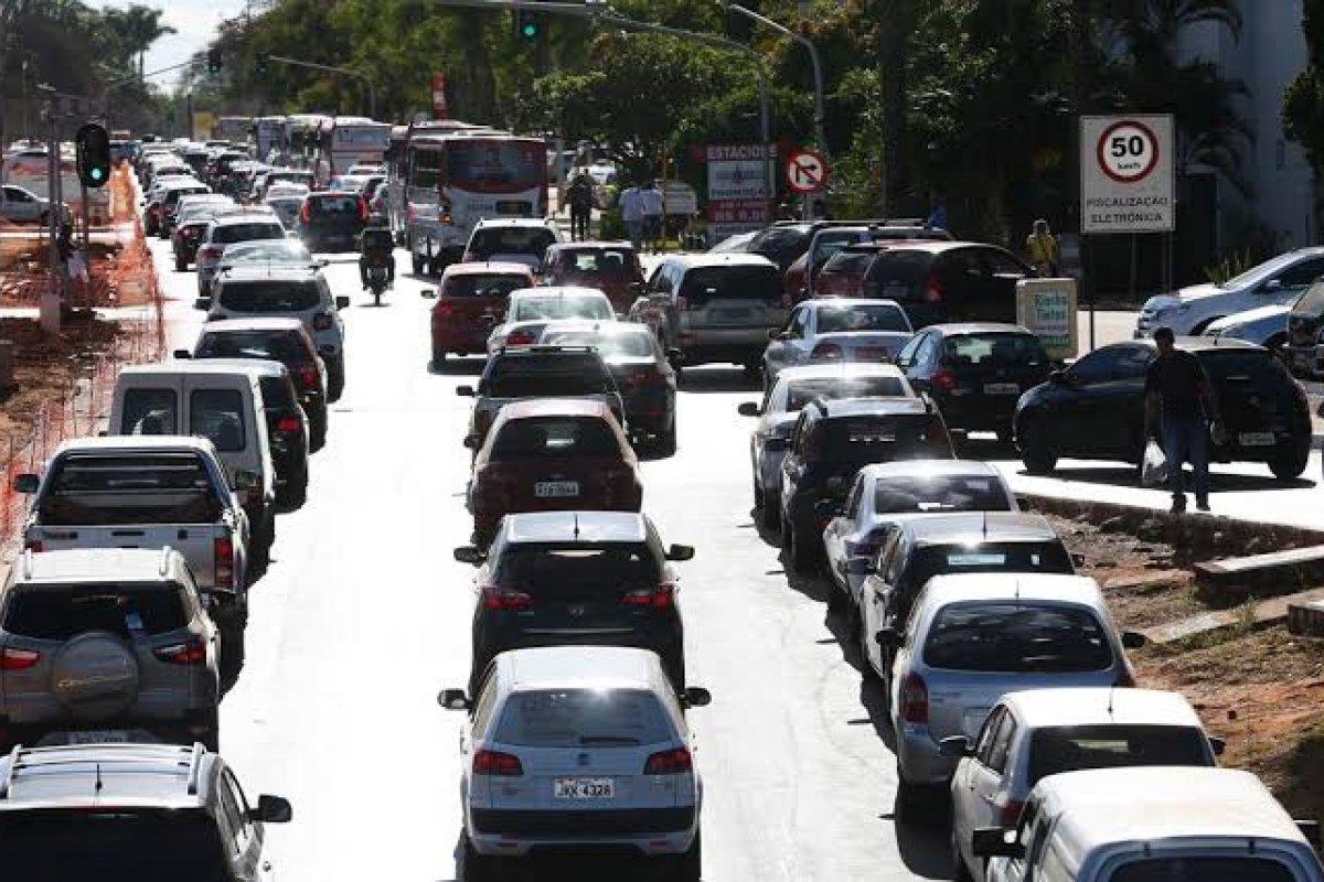 Fazenda começa a notificar 5,9 milhões de motoristas que não pagaram IPVA