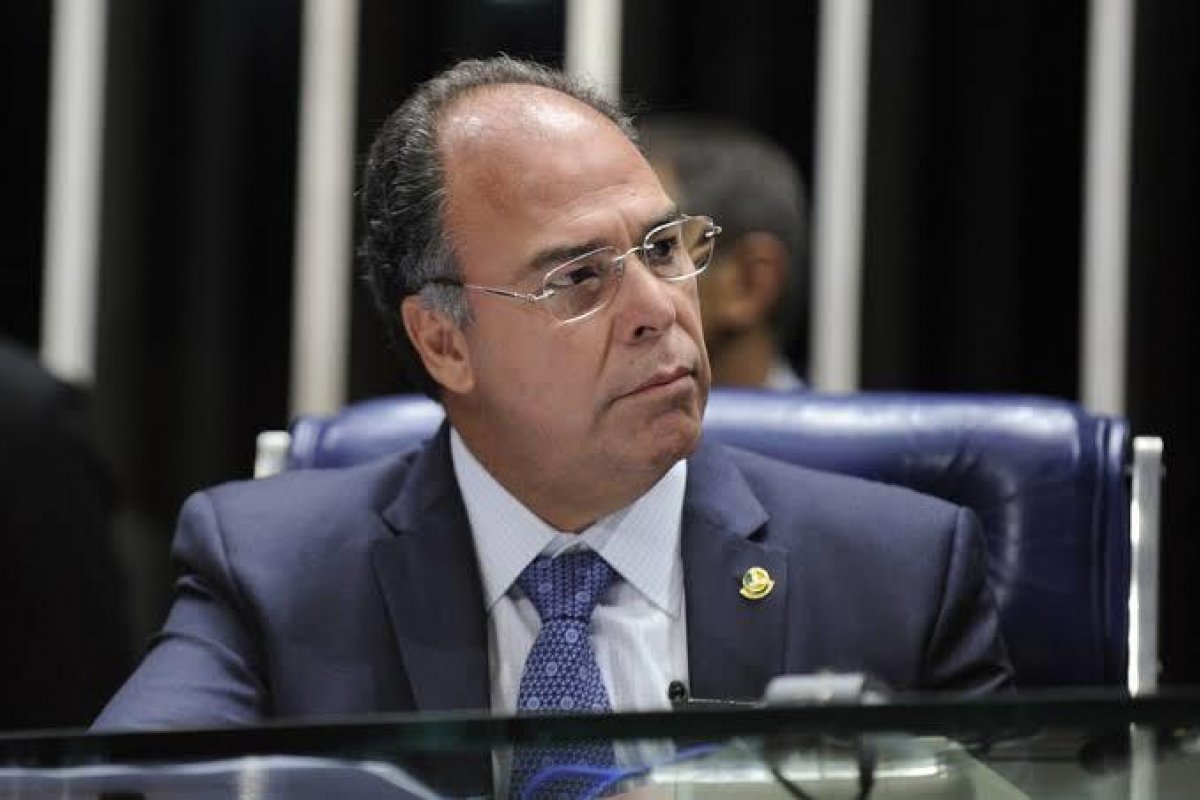 Para garantir aprovação do pacote anticrime, líder do governo recolhe assinaturas 