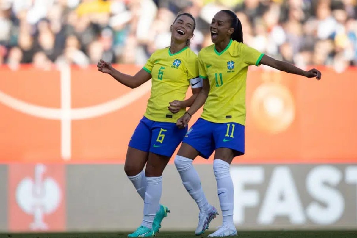Brasil sobe no ranking feminino da Fifa e passa a ocupar 8° lugar 