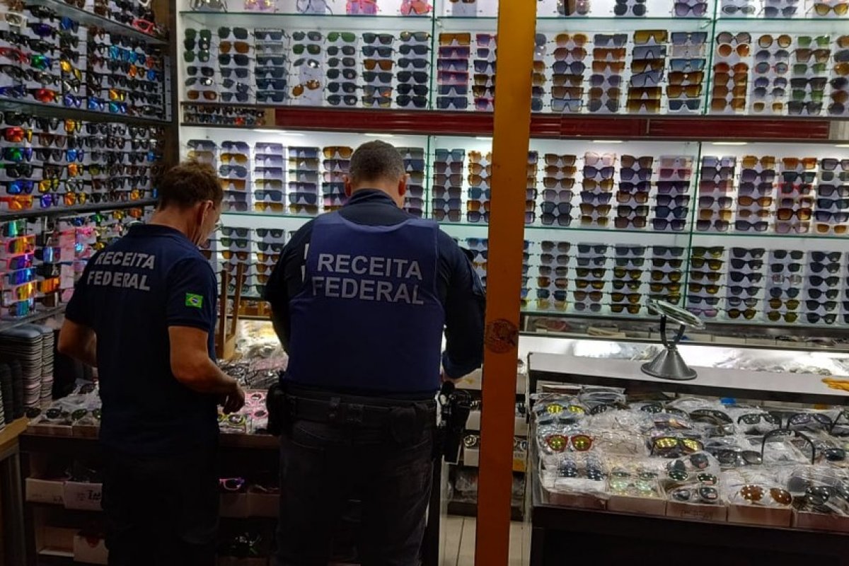 Após operação da Receita Federal, cerca de 100 comerciantes do Feiraguay vão responder na Justiça por falsificação