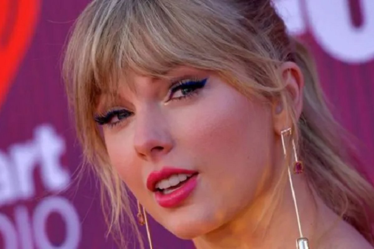 Taylor Swift: A estrela pop milionária que encanta fãs brasileiros