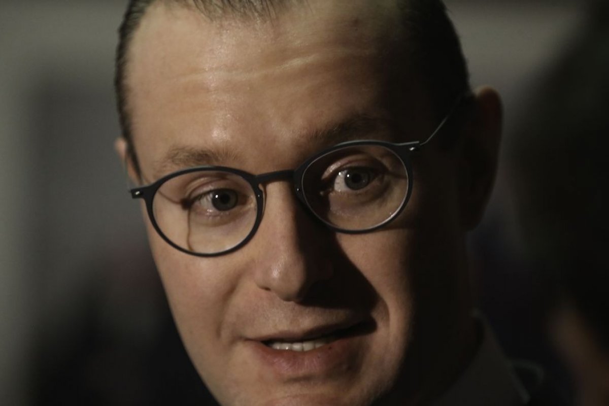 Parecer de indicação de Cristiano Zanin ao STF é lido na CCJ