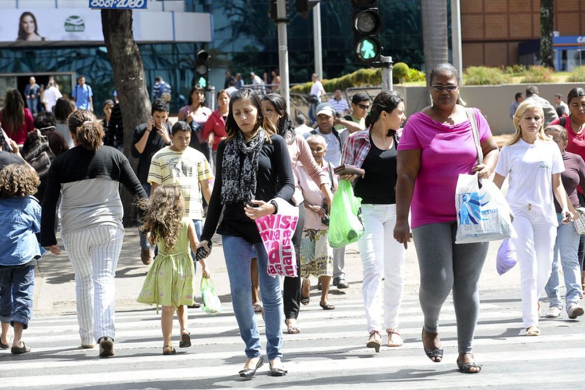População com mais de 65 anos cresceu quase 11% em 2022, diz IBGE