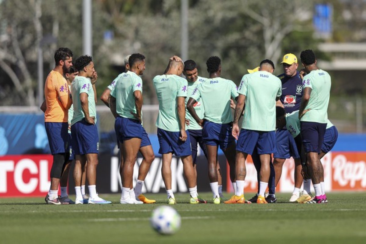 Brasil enfrenta Guiné neste sábado (17) em jogo amistoso