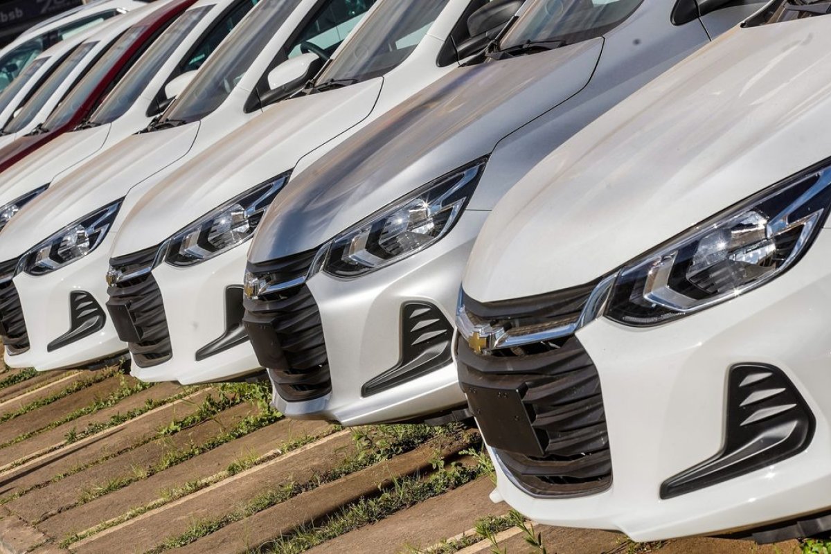 Programa de carro popular já usou 60% dos recursos disponíveis, diz jornal