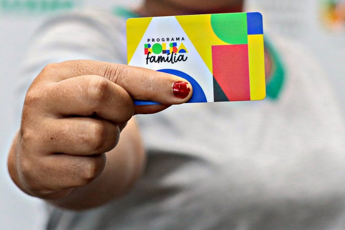 Bahia é o 1º estado do Nordeste e 2º do país com mais beneficiários do Bolsa Família