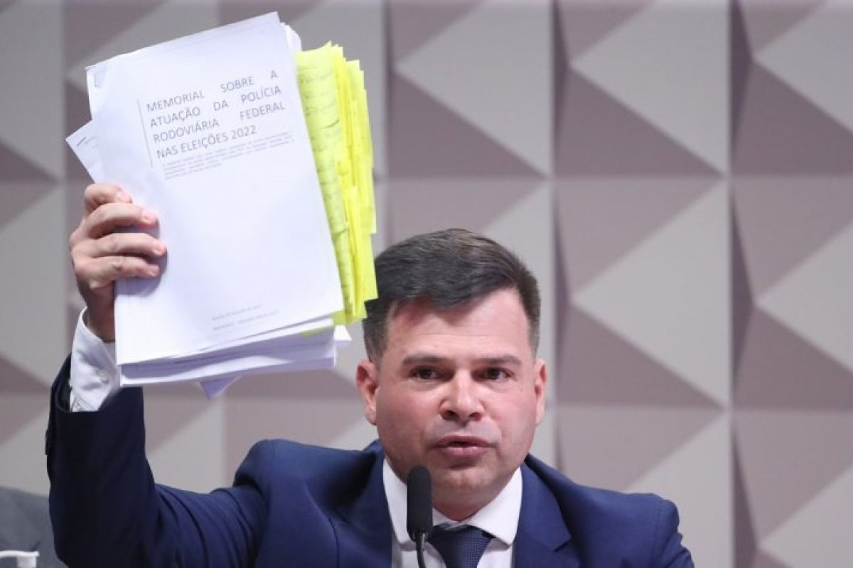 CPMI 8 de janeiro: Ex-diretor da PRF nega ter promovido blitz para reter eleitores 