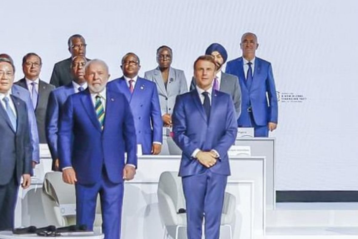 Em Paris, Lula critica dispositivo do acordo Mercosul-UE 