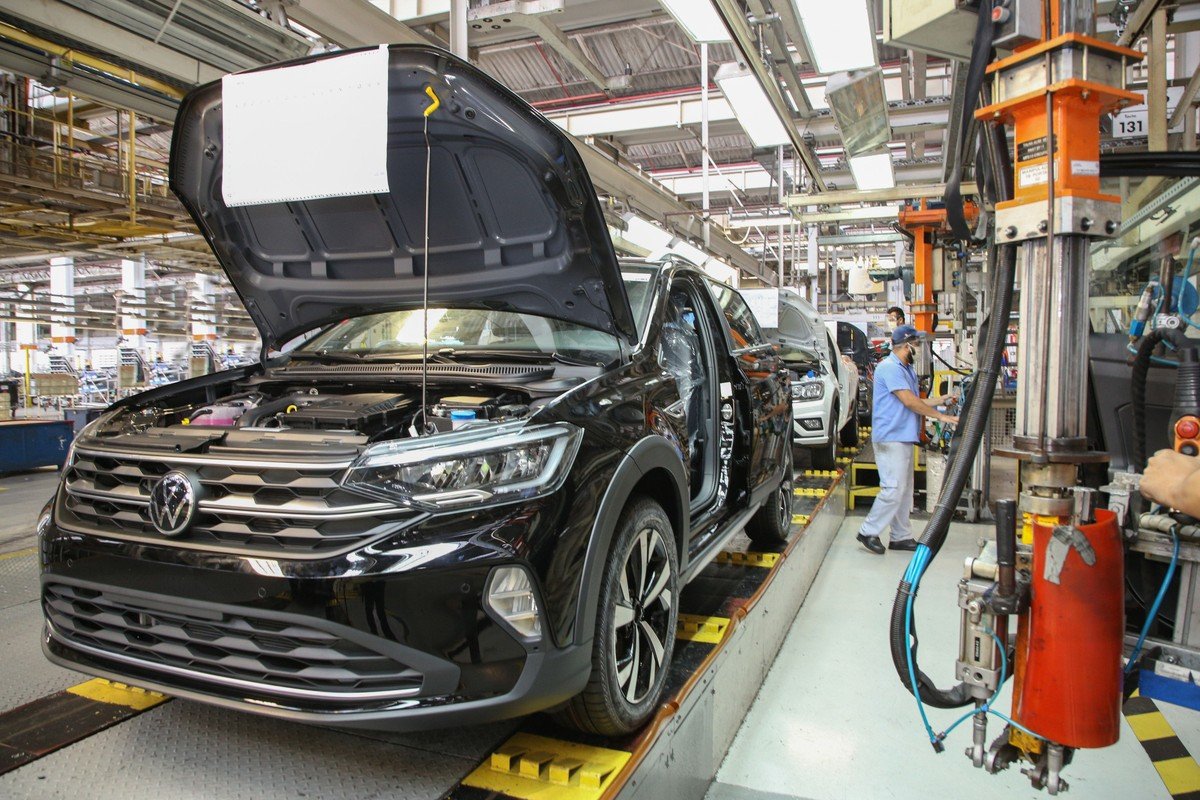 Volkswagen suspende temporariamente a produção no Brasil devido à estagnação do mercado