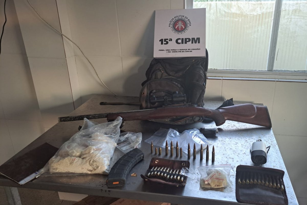 Polícia apreende fuzil e câmera de monitoramento no Bairro da Paz