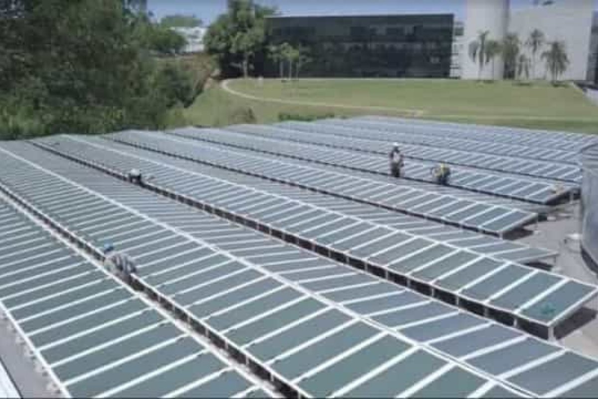 Natura finaliza instalação do maior conjunto de painéis solares orgânicos do mundo 