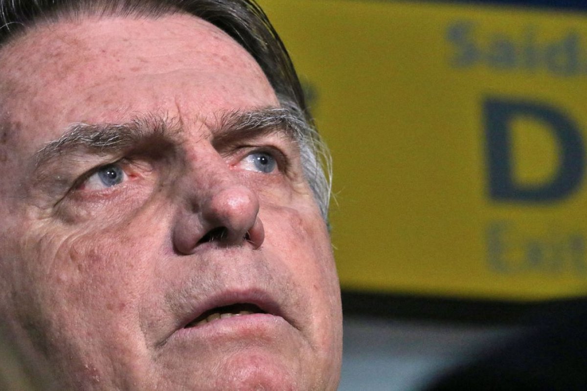 Defesa de Bolsonaro avalia recorrer de decisão do Tribunal Superior Eleitoral