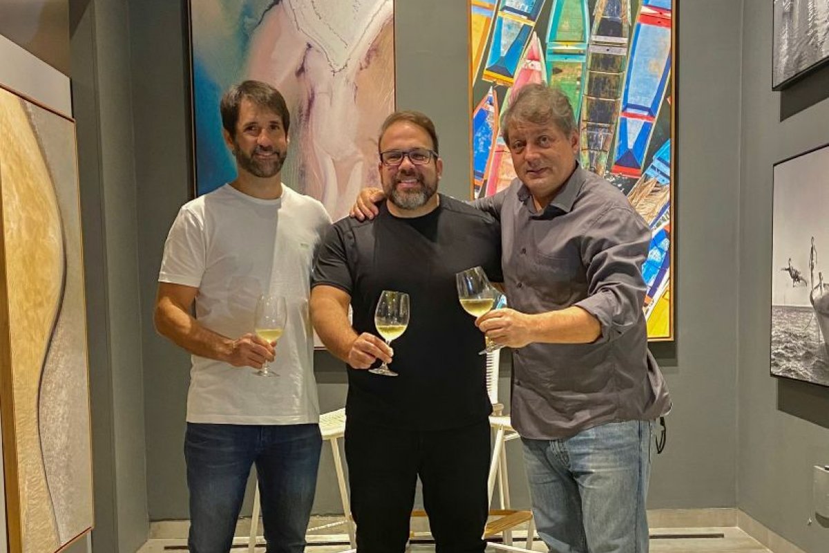 Fotógrafos celebram segundo aniversário da galeria Imagebox Fine Art! 