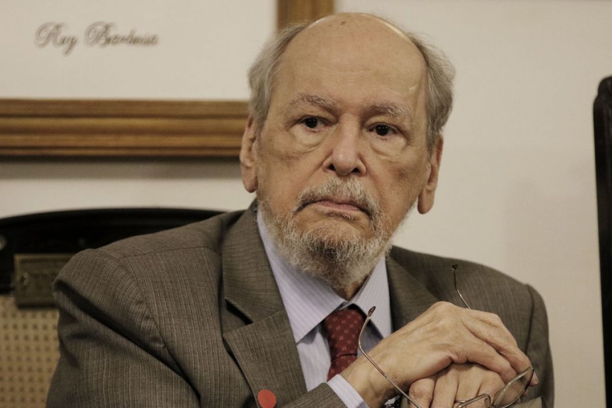 Velório de Sepúlveda ocorre hoje no Salão Branco do STF