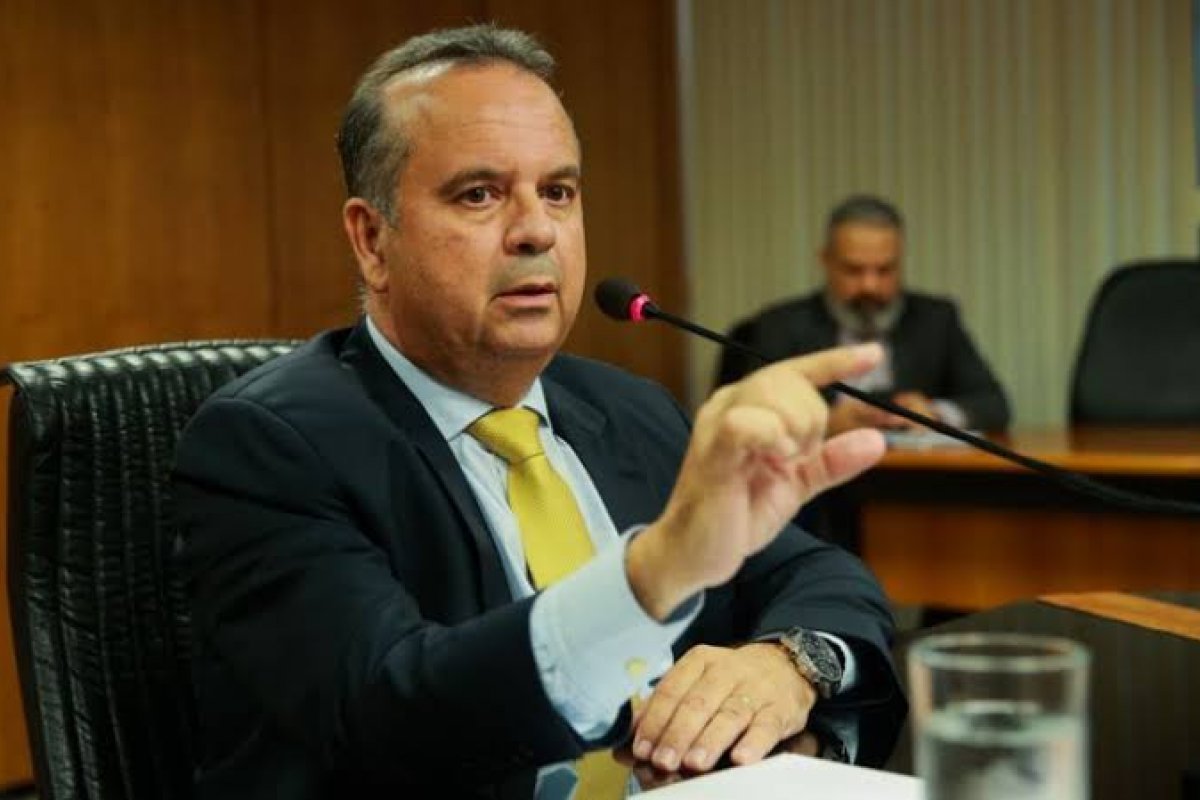 Rogério Marinho se interna novamente para tratar infecção de pele