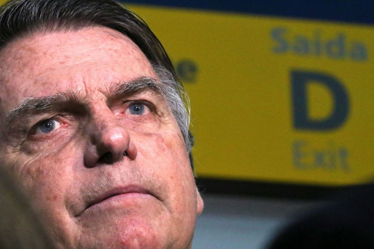 Ministro envia ao TCU decisão que condena Bolsonaro à inelegibilidade 