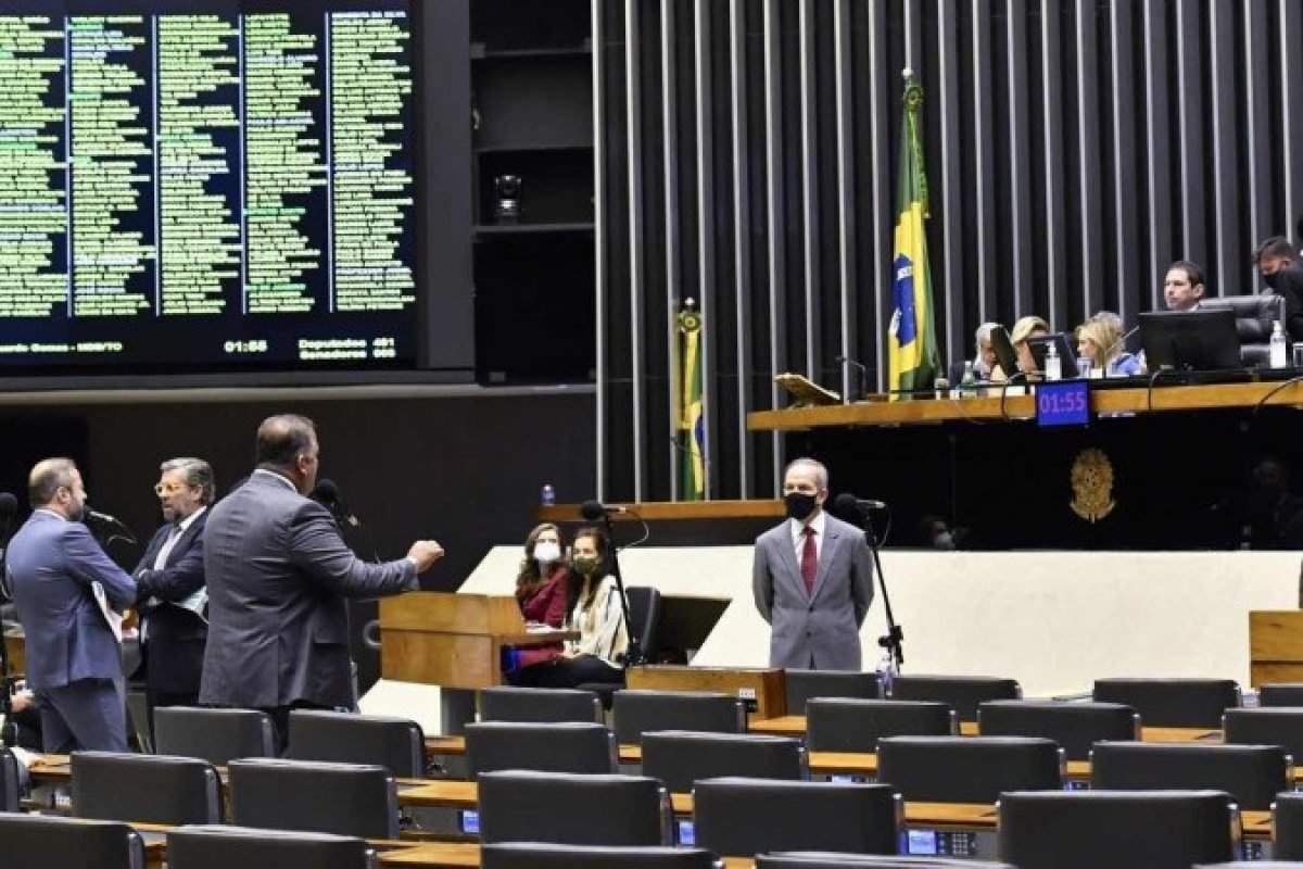 Marco das Garantias é aprovado pela comissão do Senado e vai com urgência a plenário