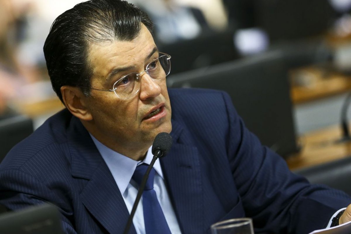 Eduardo Braga volta a falar sobre a reforma tributária para garantir competitividade da Zona Franca de Manaus