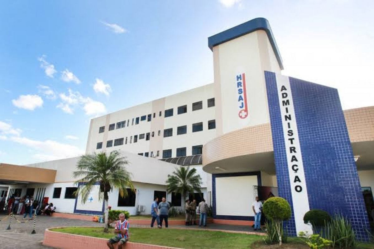 Homem e mulher são baleados em galpão da Feira Livre de Santo Antônio de Jesus