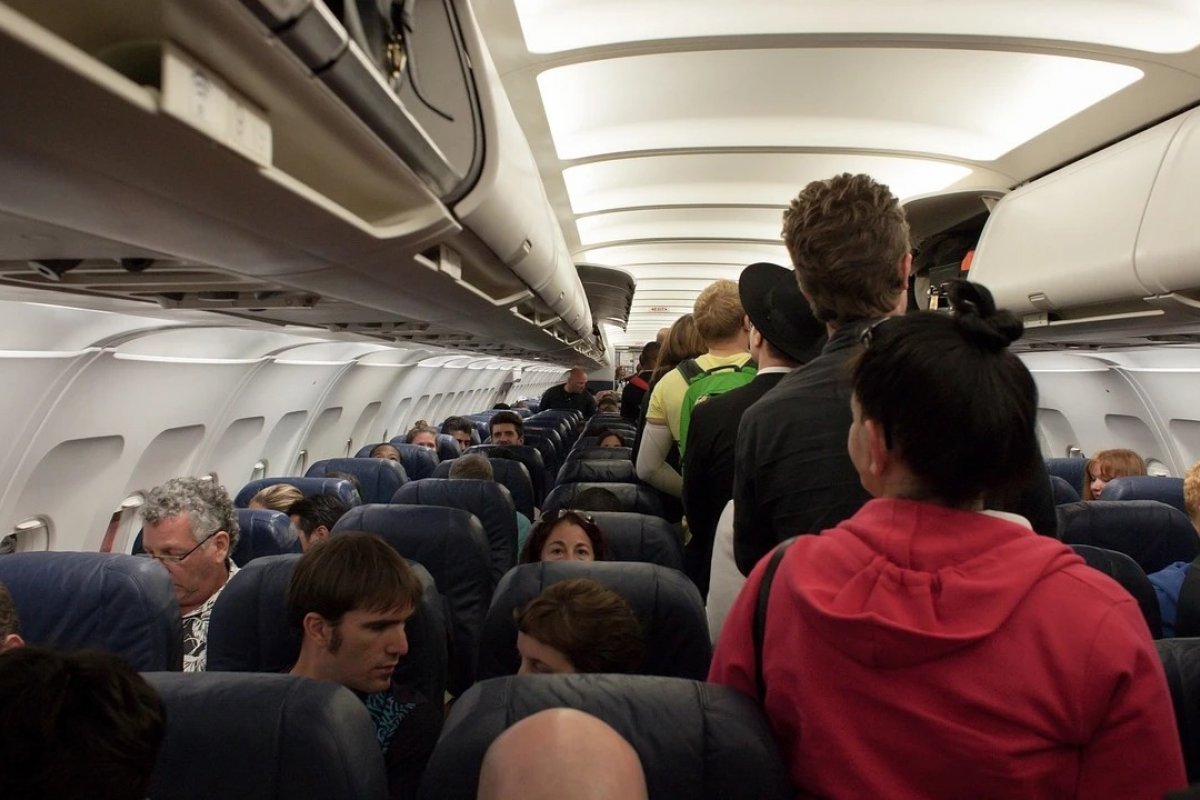 Brigas entre passageiros em aviões crescem 92% no Brasil, diz pesquisa