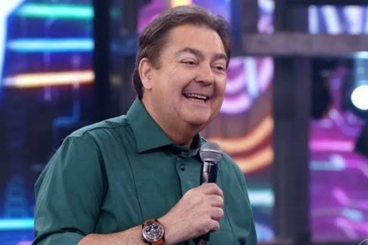Cai na web fotos da nova residência  de Faustão, avaliada em R$ 35 milhões