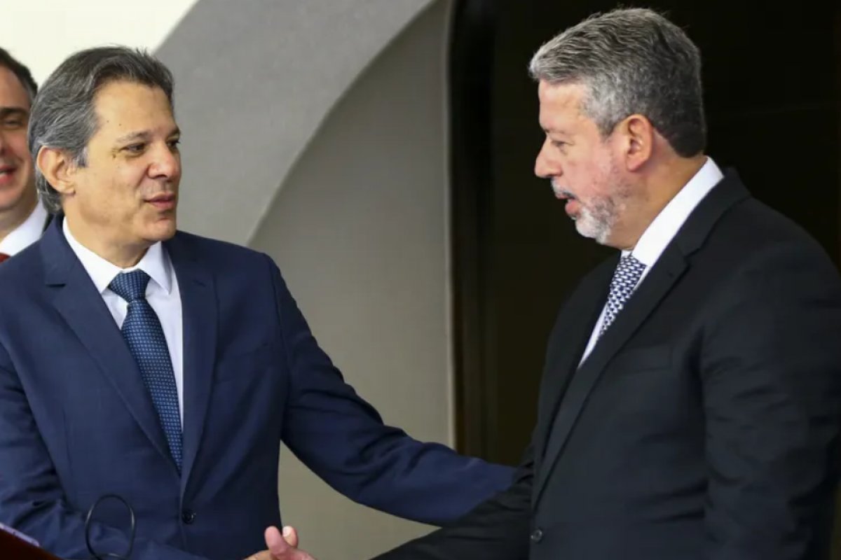 Haddad comenta relação com Lira: ‘É a volta da política com P maiúsculo’