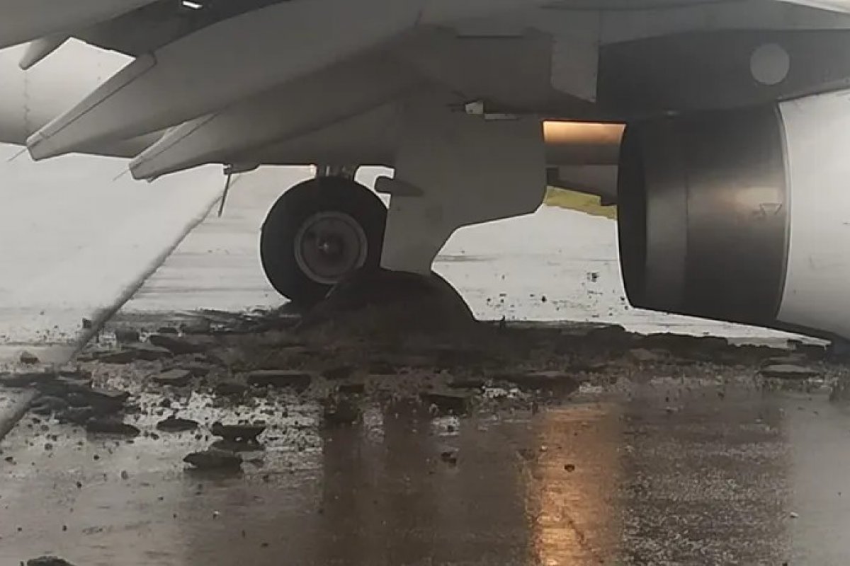 Aeroporto de Florianópolis é fechado após avião derrapar na pista