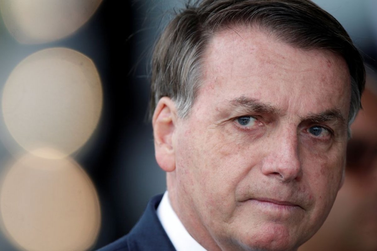 AGU recebe informações sobre reunião de Bolsonaro com embaixadores 