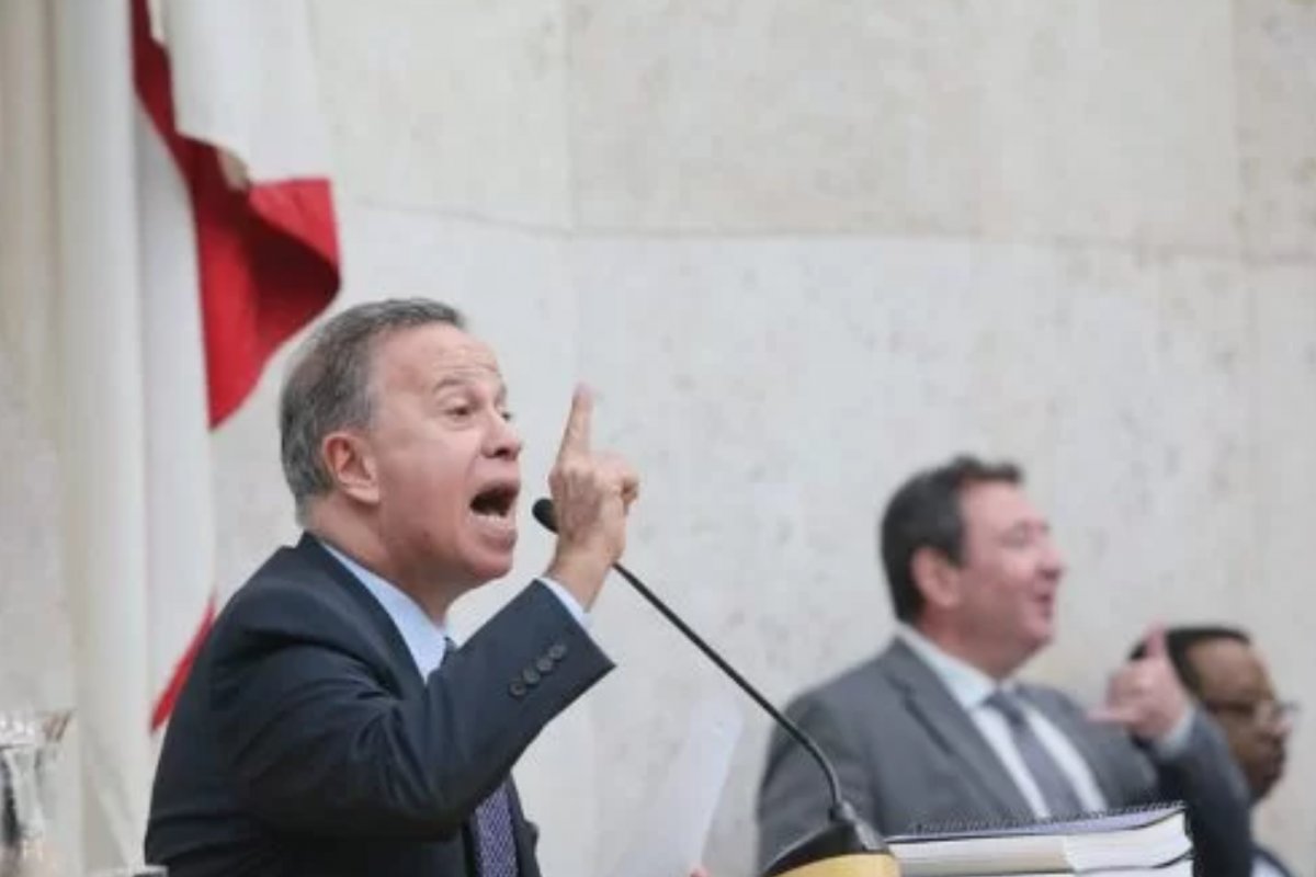 Justiça de São Paulo absolve vereador Camilo Cristófaro de acusação de racismo