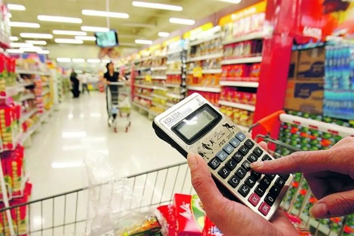 Volume de vendas do comércio registra queda de 1% em maio, aponta IBGE