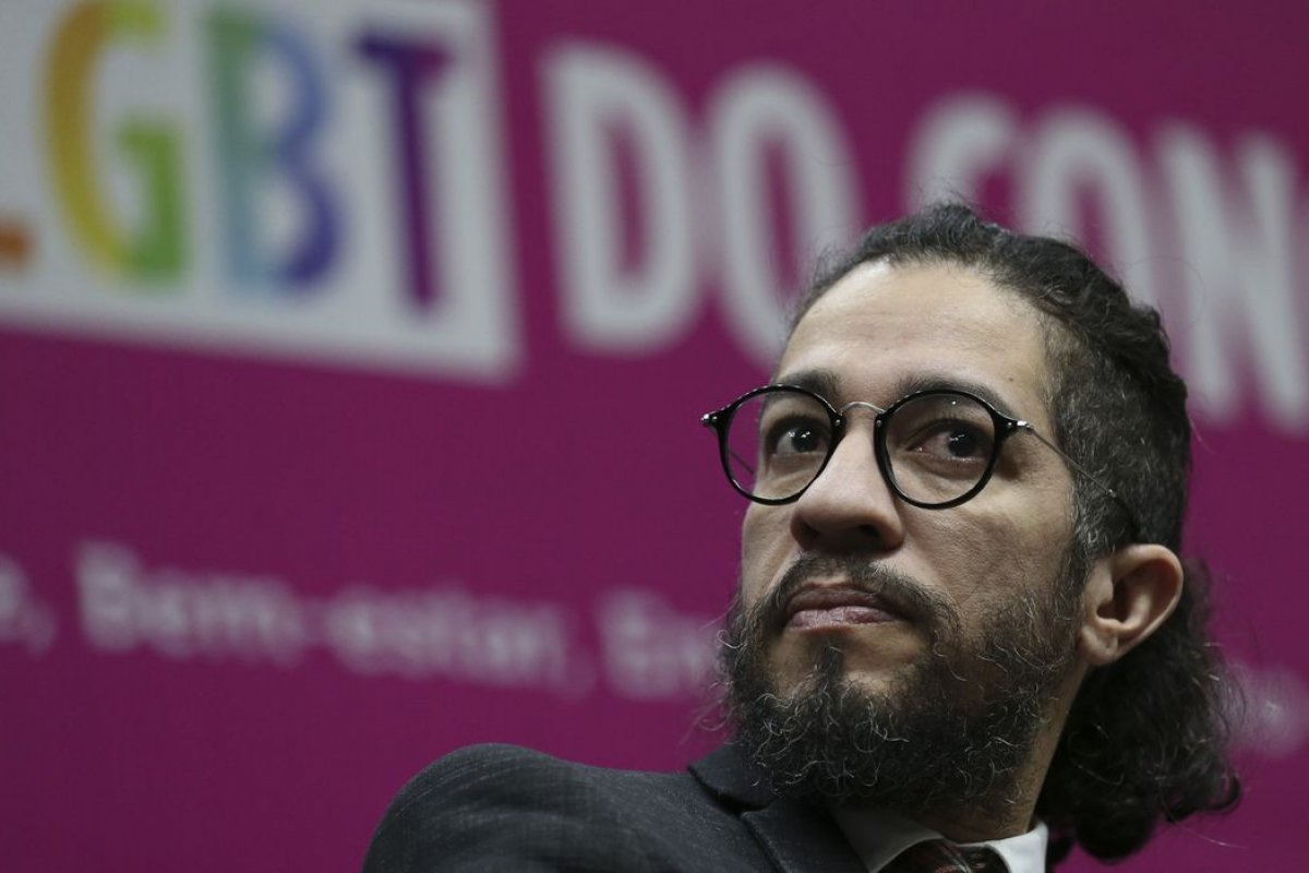 Jean Wyllys agride Eduardo Leite por ter opinião política diferente da dele 
