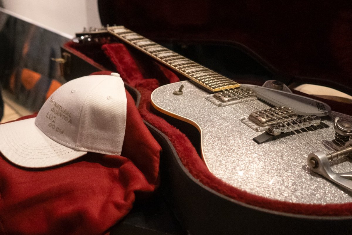 Exposição “Chorão Eterno 10 anos” destaca parte da trajetória do eterno vocalista do Charlie Brown Jr.  
