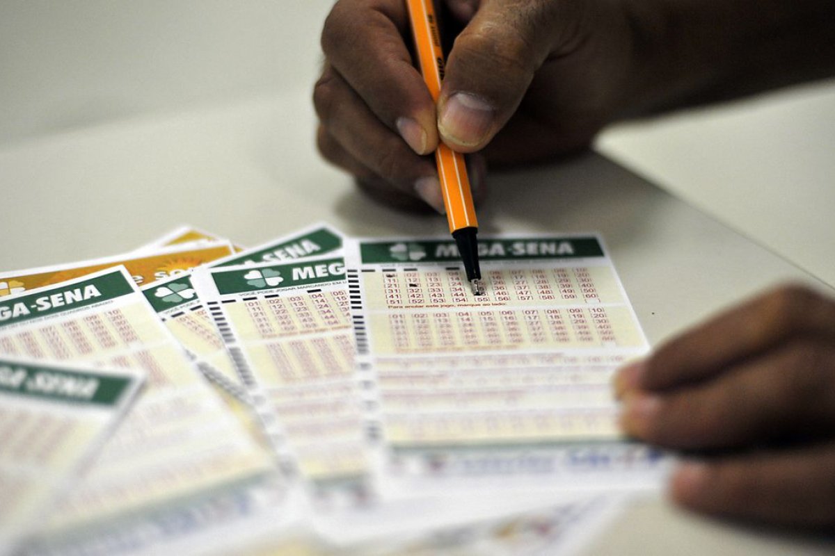 Mega-Sena acumula e prêmio fica estimado em R$ 50 milhões