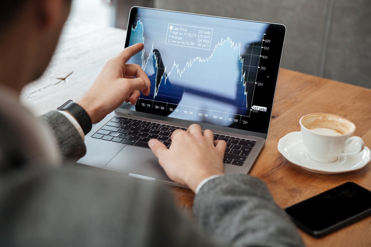 Investimentos de brasileiros no exterior saltam em 22% 