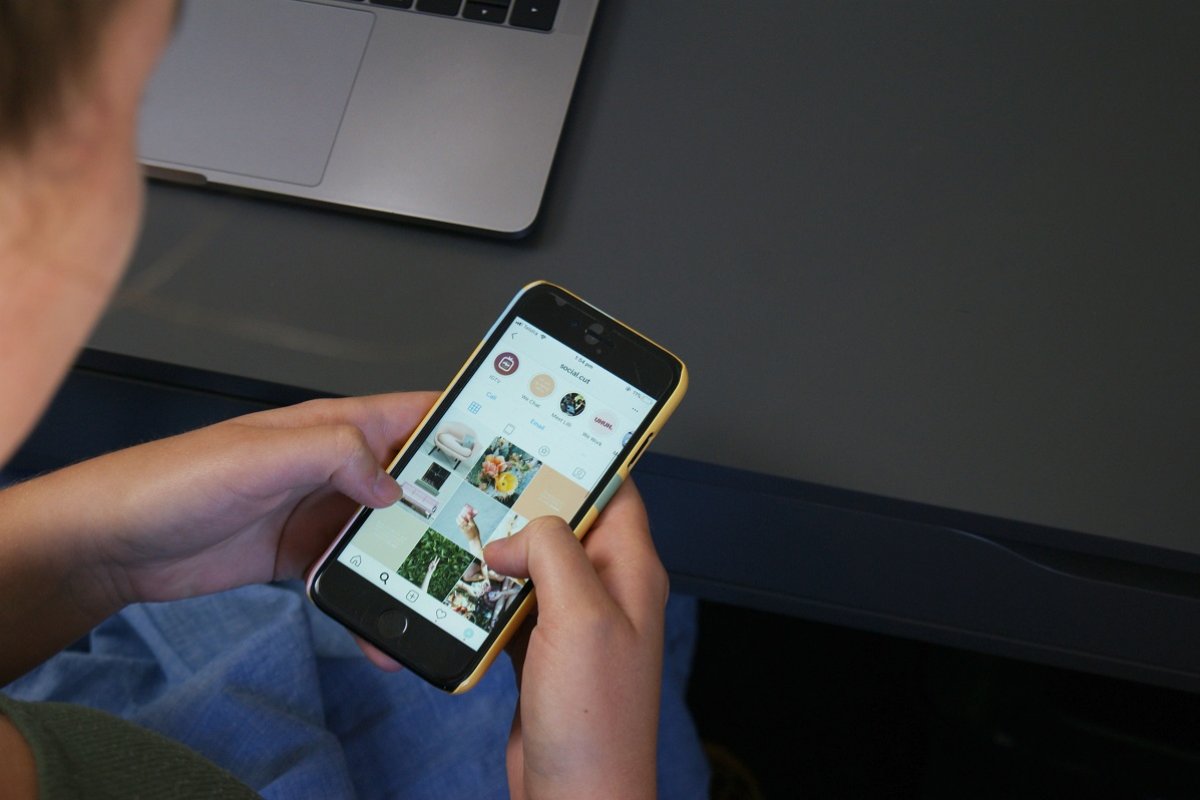 Instagram ativa recurso que avisa mensagens ofensivas em legendas de fotos