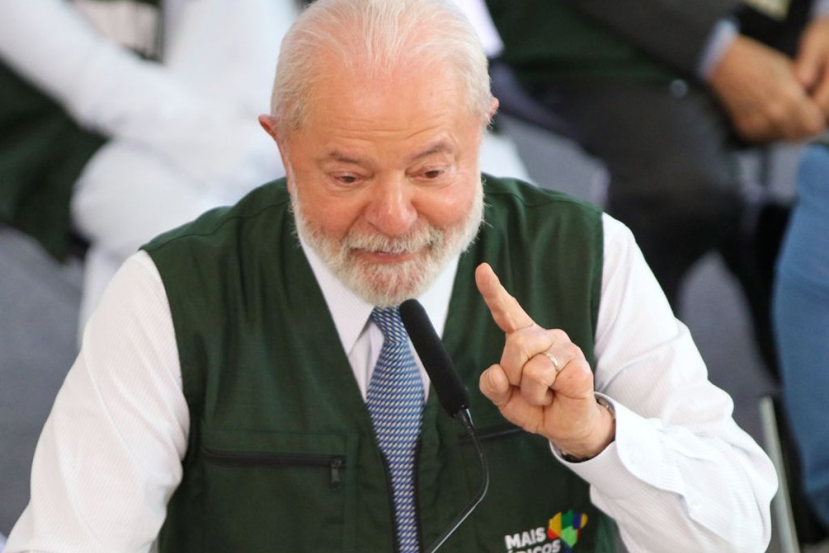 Lula faz críticas aos gastos com guerra na Ucrânia e diz que as sanções impostas penalizam os mais vulneráveis