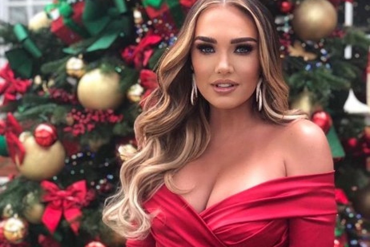 Joias de socialite avaliadas em US$64 milhões são roubadas em sua residência  