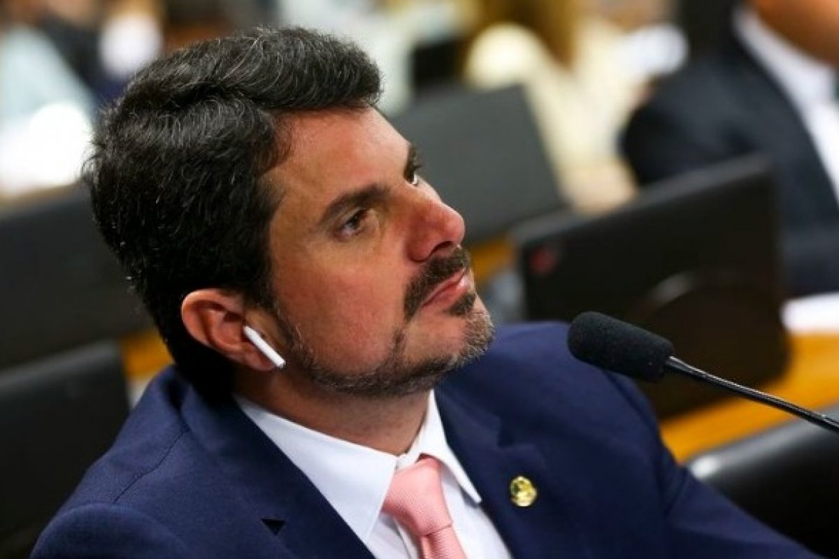 Marcos do Val presta depoimento à Polícia Federal nesta quarta (19) 