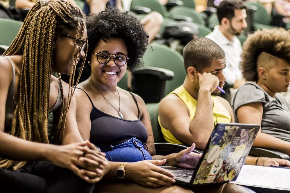 Universidades registram crescimento de 205% no ingresso de alunos da rede pública