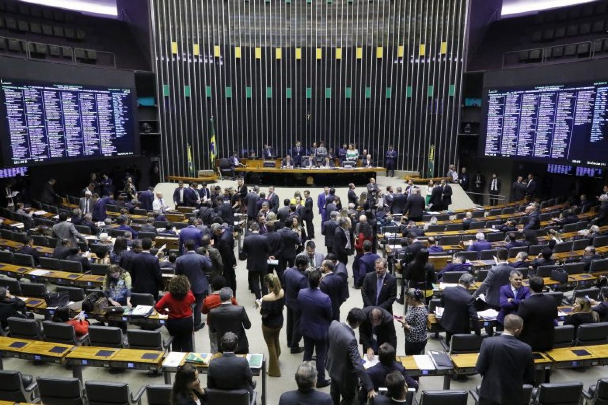 Câmara aprova proposta que adia prazo de benefício fiscal a empresas exportadoras