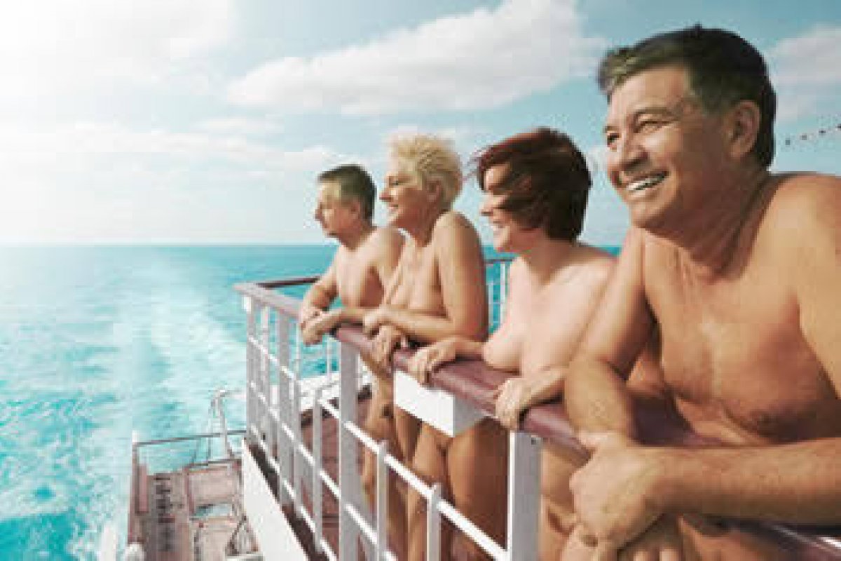 Empresa de turismo lança cruzeiro nudista!
