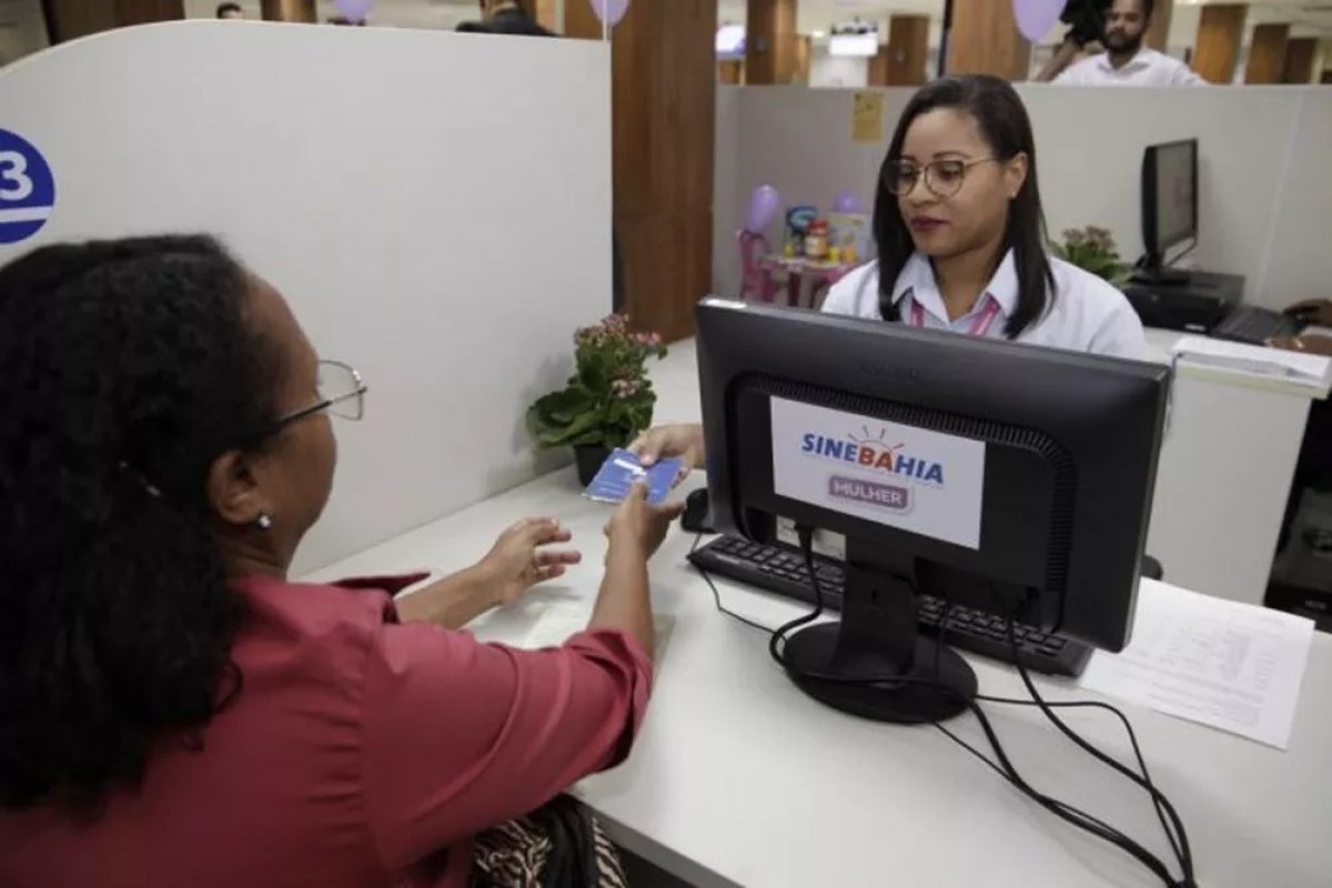 Confira vagas de emprego disponíveis para Salvador e interior da Bahia nesta terça-feira (25)