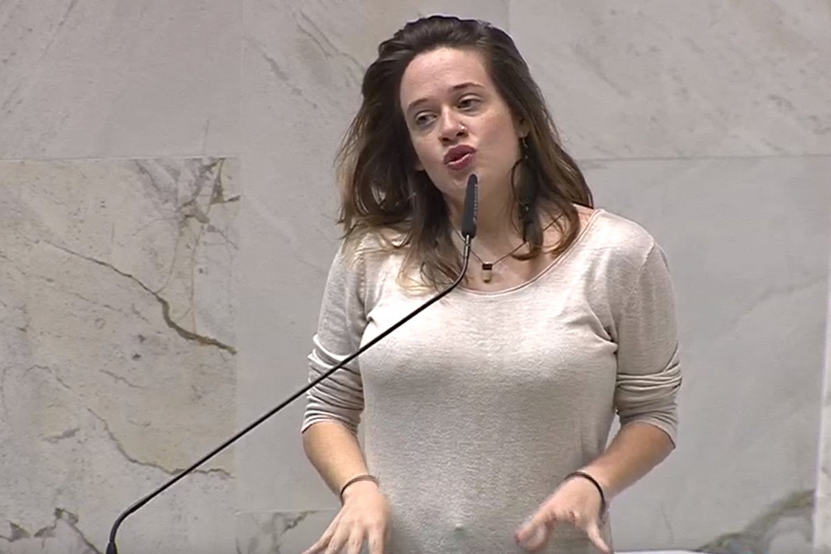 Isa Penna é ouvida em audiência de julgamento contra Fernando Cury