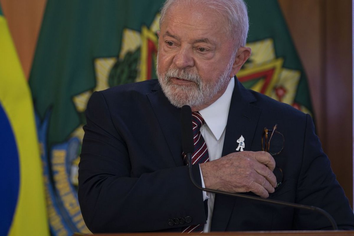 Pesquisa aponta que mais de 21% da população desaprovam governo Lula 