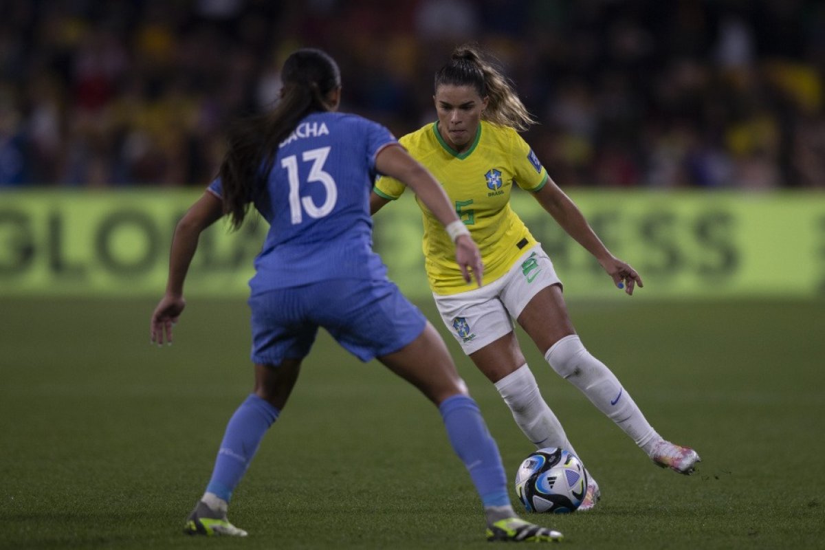 França vence o Brasil por 2 x 1 e assume liderança do grupo F na Copa do Mundo Feminina