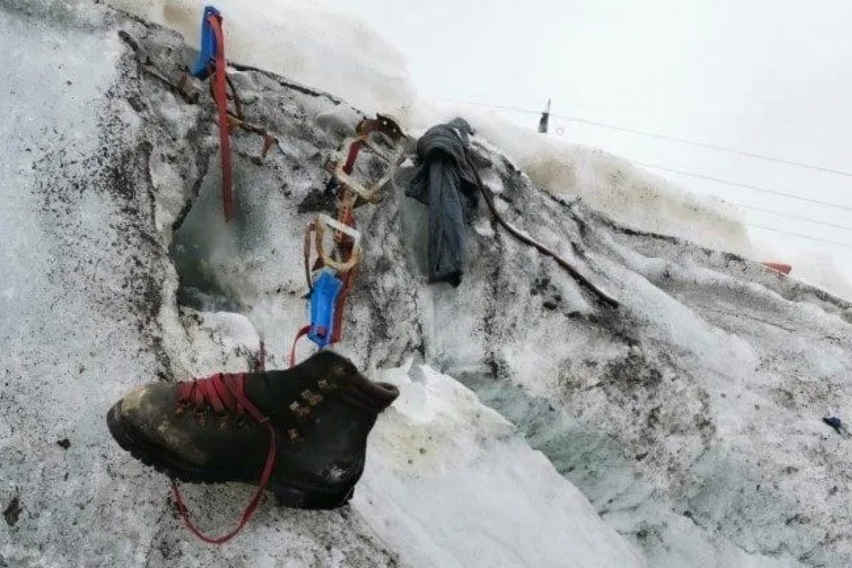 Degelo nos Alpes suíços revela restos mortais de alpinista desaparecido desde 1986   