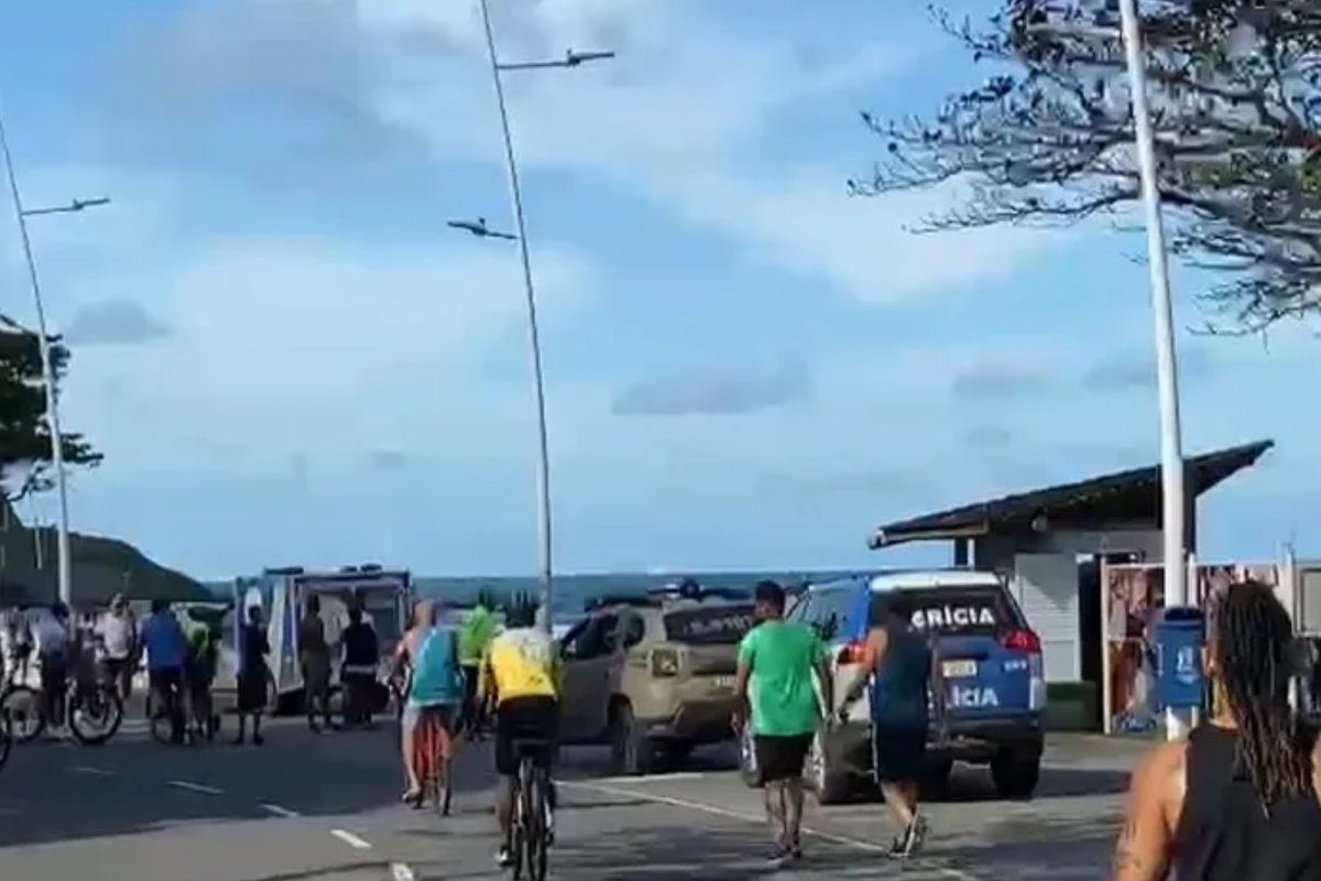 Corpo de homem é encontrado em isopor no Porto da Barra, em Salvador