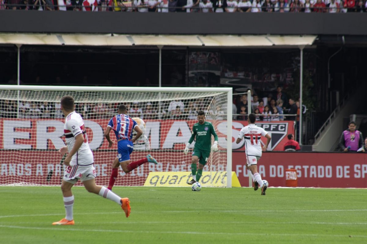 Marcos Felipe brilha, Bahia segura empate com São Paulo no Morumbi, mas não deixa Z-4