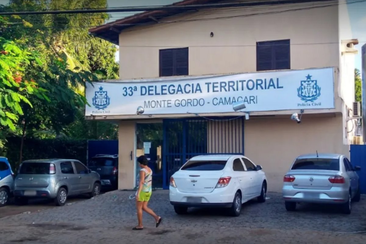 Três pessoas são mortas por atiradores em Barra de Jacuípe e duas ficam feridas 