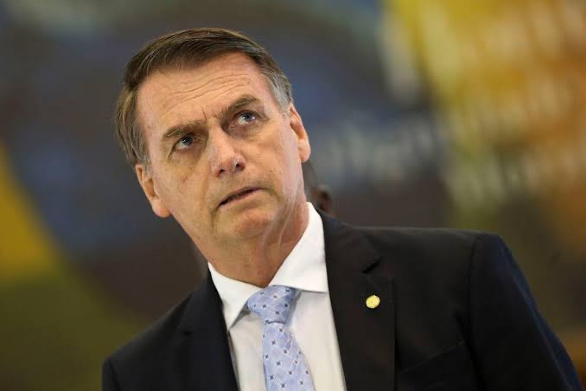 Bolsonaro não renova assinaturas de jornais e revistas